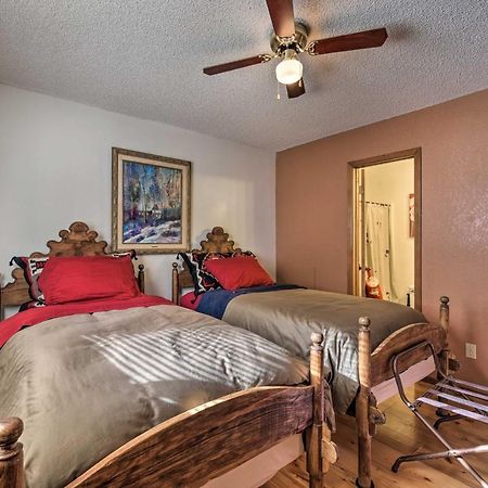 Downtown Red River Retreat With Mtn Views And Yard Luaran gambar