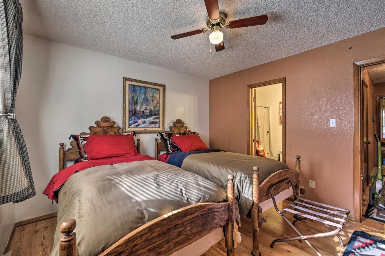 Downtown Red River Retreat With Mtn Views And Yard Luaran gambar