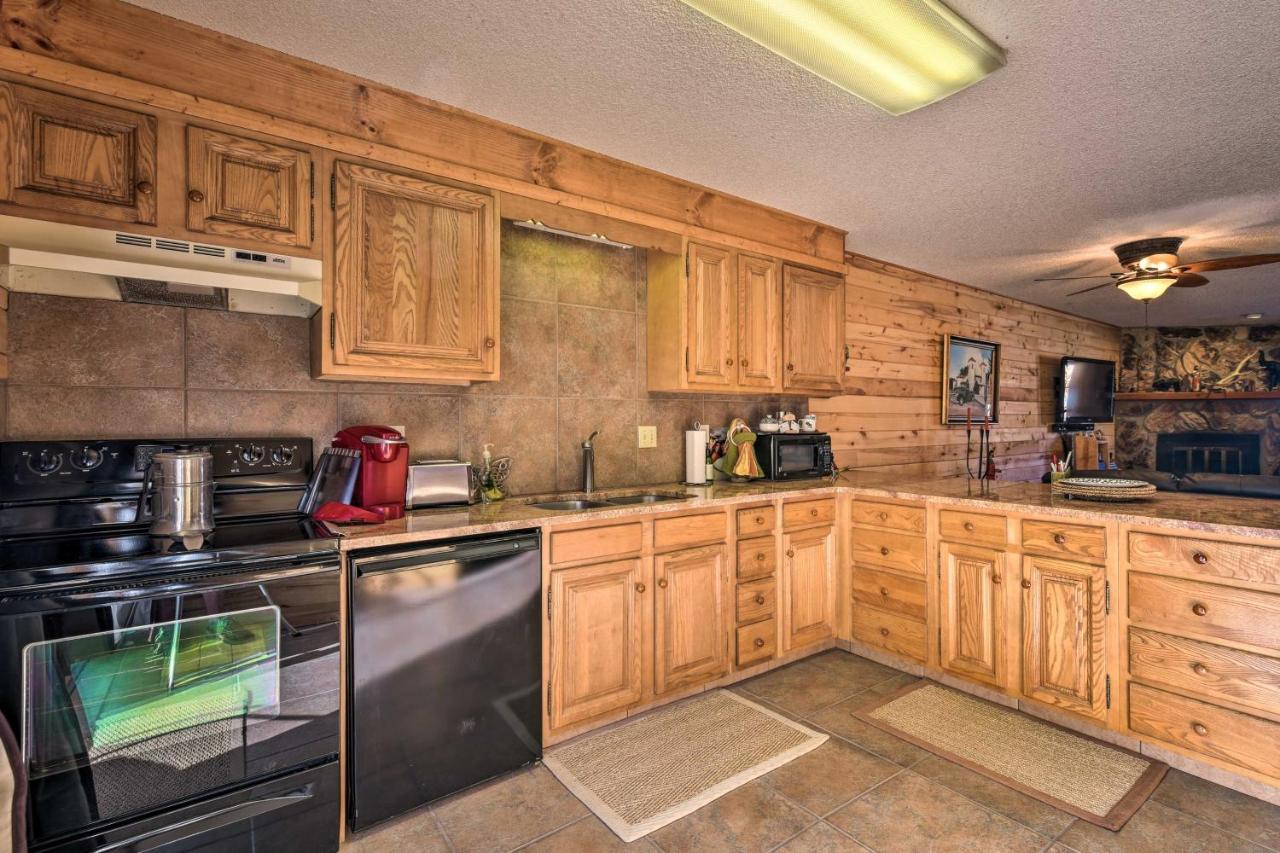 Downtown Red River Retreat With Mtn Views And Yard Luaran gambar