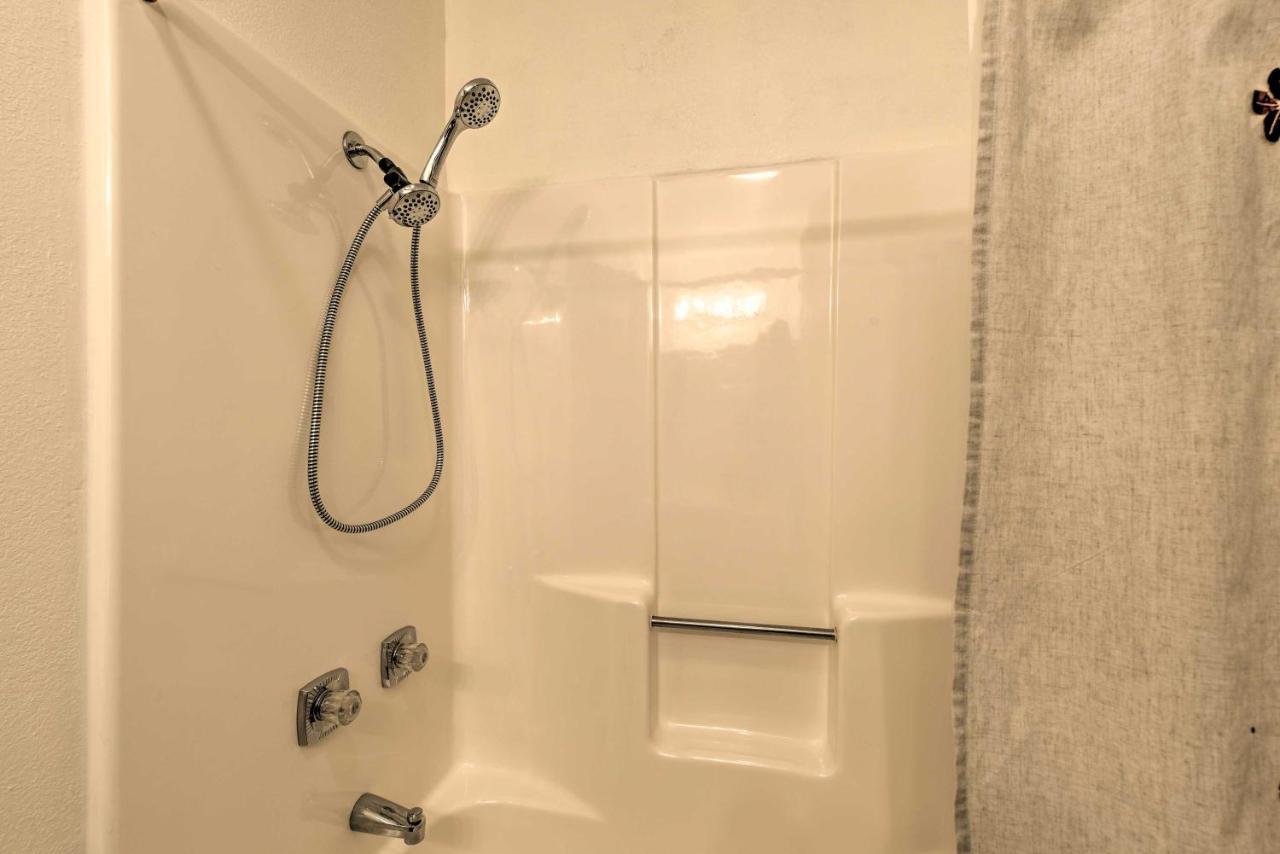 Downtown Red River Retreat With Mtn Views And Yard Luaran gambar