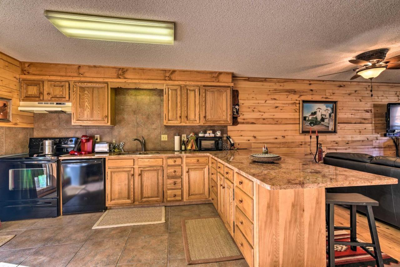 Downtown Red River Retreat With Mtn Views And Yard Luaran gambar
